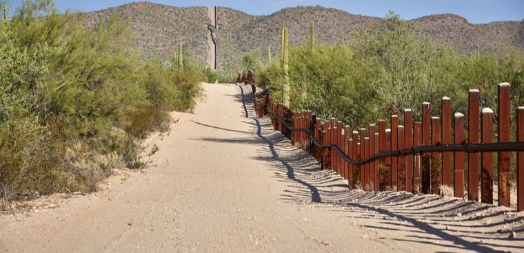 US-Mexican border in Arizona close to highway 85, captured in September 2016 By Martin Froyda Royalty-free stock photo ID: 550962325